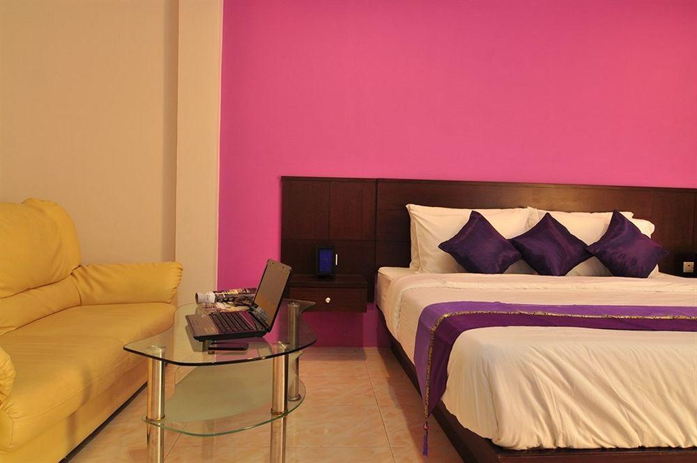 Islanda Boutique Hotel Patong Exteriör bild